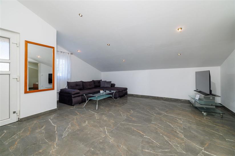 Apartment A4, for 4 persons