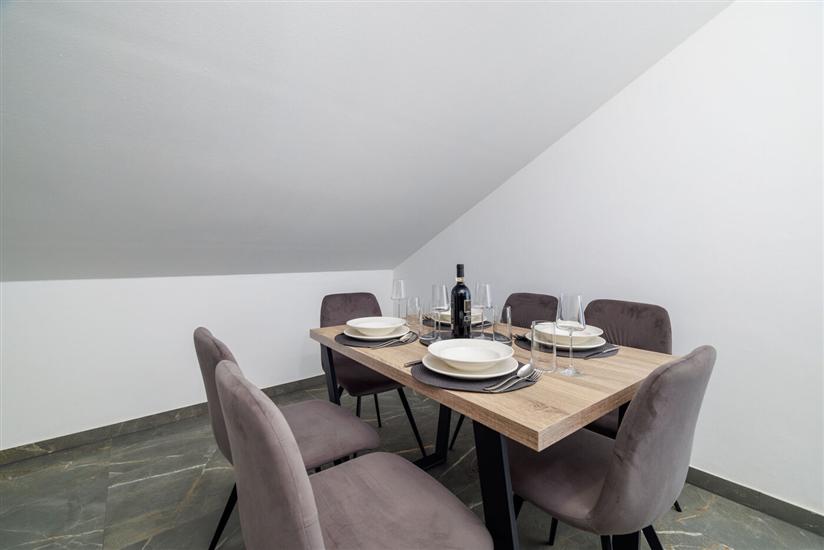 Apartment A4, for 4 persons