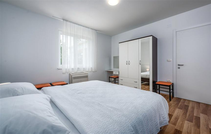 House K1, for 8 persons