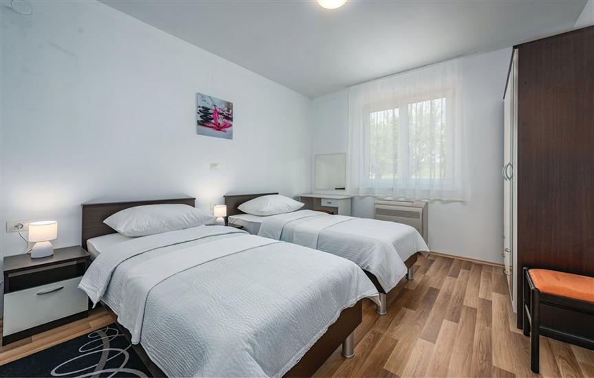 House K1, for 8 persons