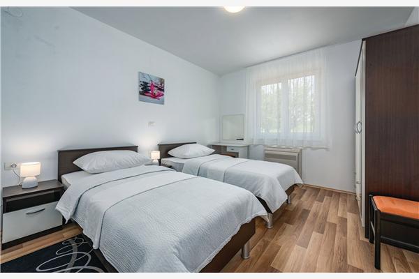 House K1, for 8 persons