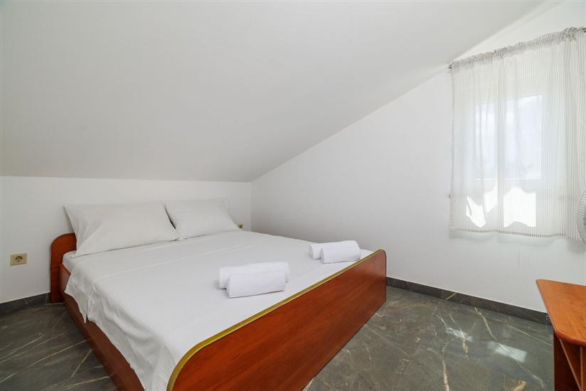 Apartment A4, for 4 persons