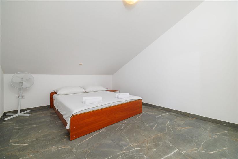 Apartment A4, for 4 persons