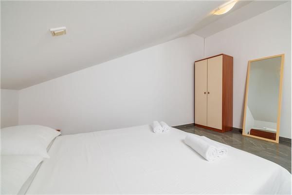 Apartment A4, for 4 persons
