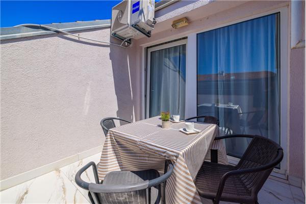 Apartment A4, for 4 persons