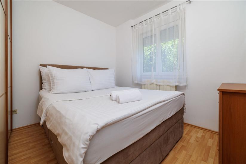 Apartment A5, for 5 persons