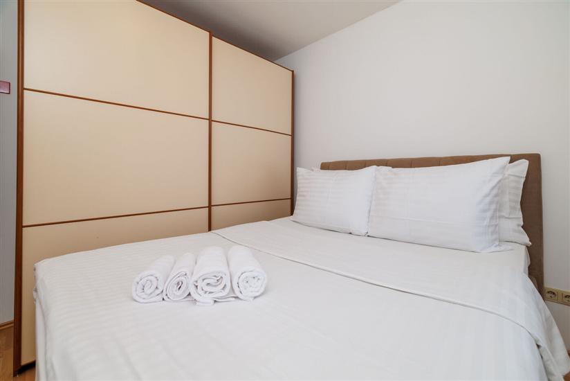 Apartment A5, for 5 persons