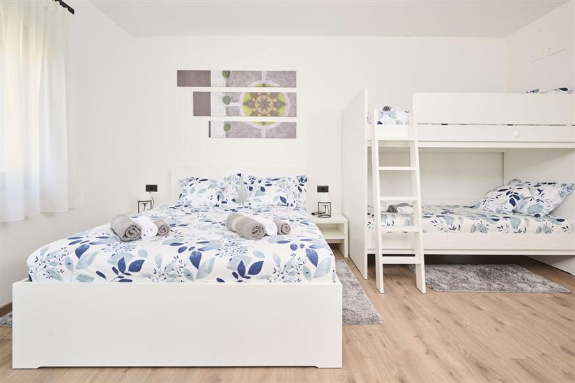 Apartment A1, for 11 persons