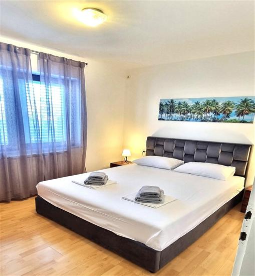 Apartment A1, for 6 persons