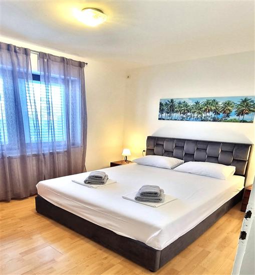 Apartment A1, for 6 persons