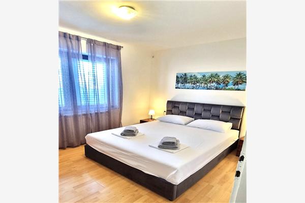 Apartment A1, for 6 persons