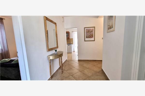 Apartment A1, for 6 persons