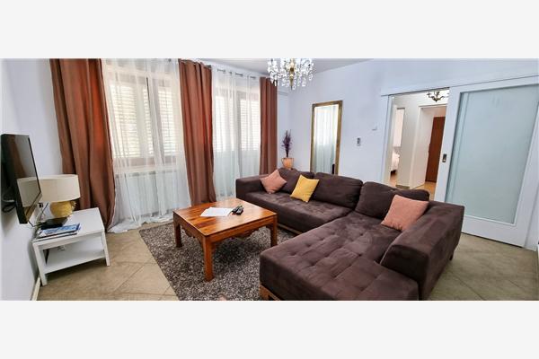 Apartment A1, for 6 persons