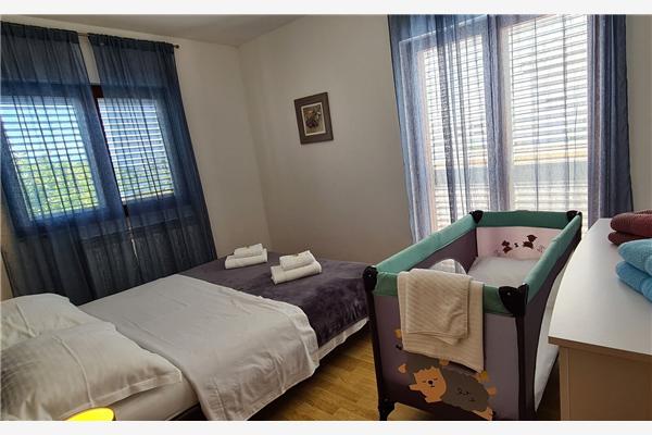 Apartment A2, for 6 persons