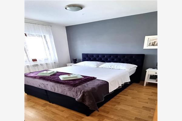 Apartment A2, for 6 persons