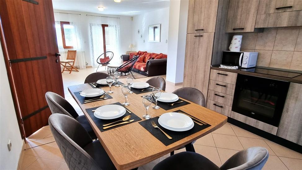 Apartment A2, for 6 persons