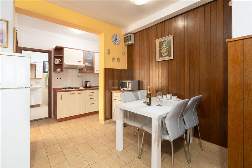 Apartment A2, for 4 persons