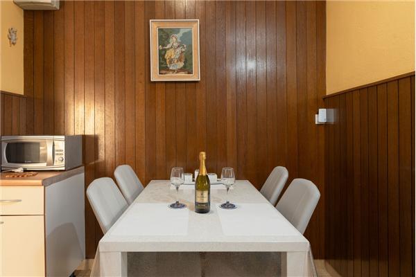 Apartment A2, for 4 persons