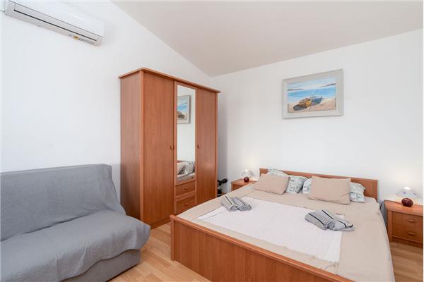 Apartment A1, for 4 persons