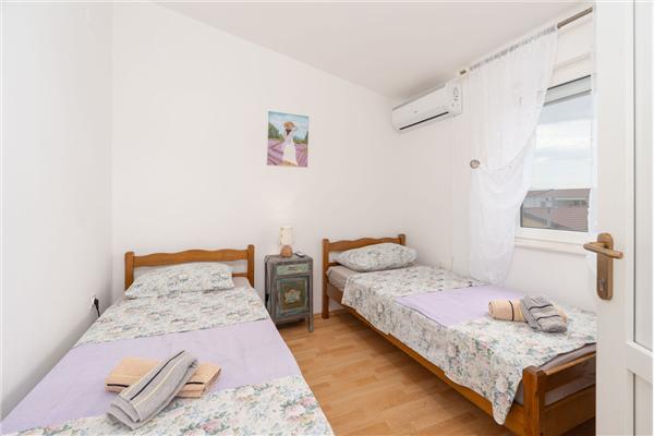 Apartment A1, for 4 persons