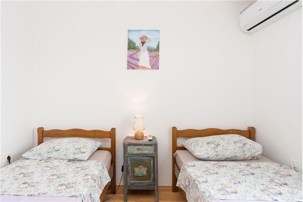 Apartment A1, for 4 persons