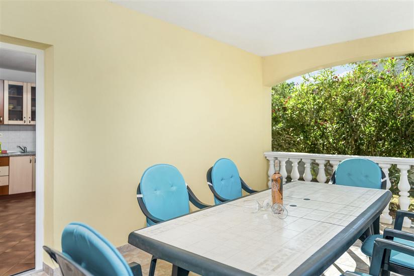 Apartment A2, for 6 persons