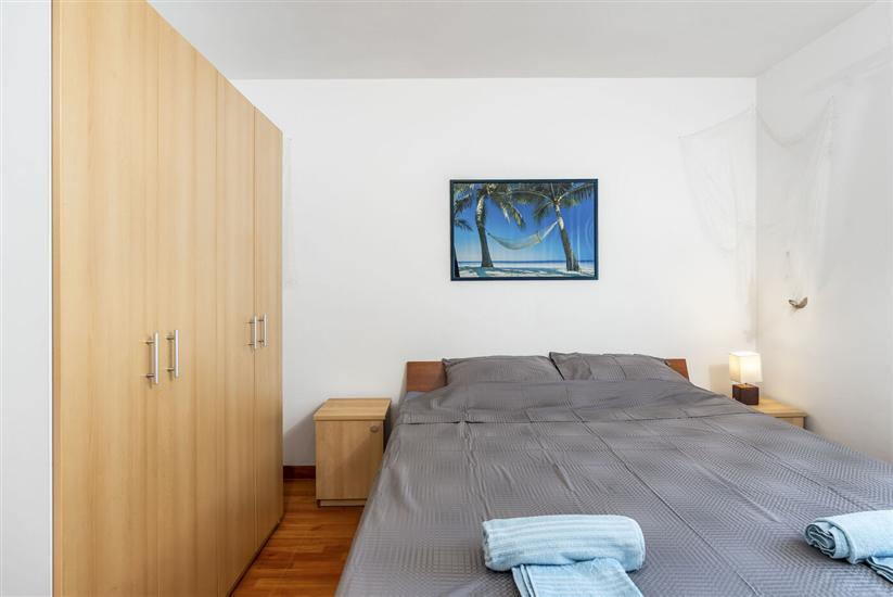 Apartment A2, for 6 persons