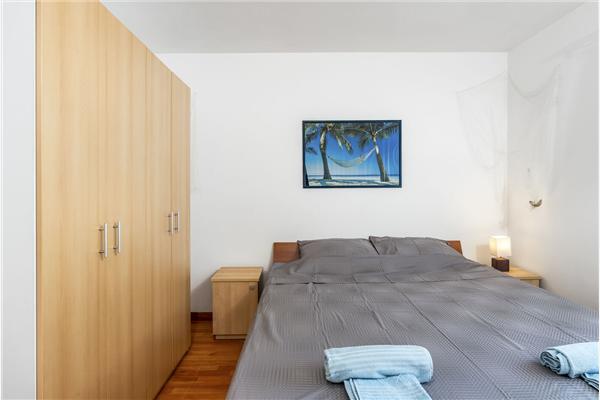 Apartment A2, for 6 persons