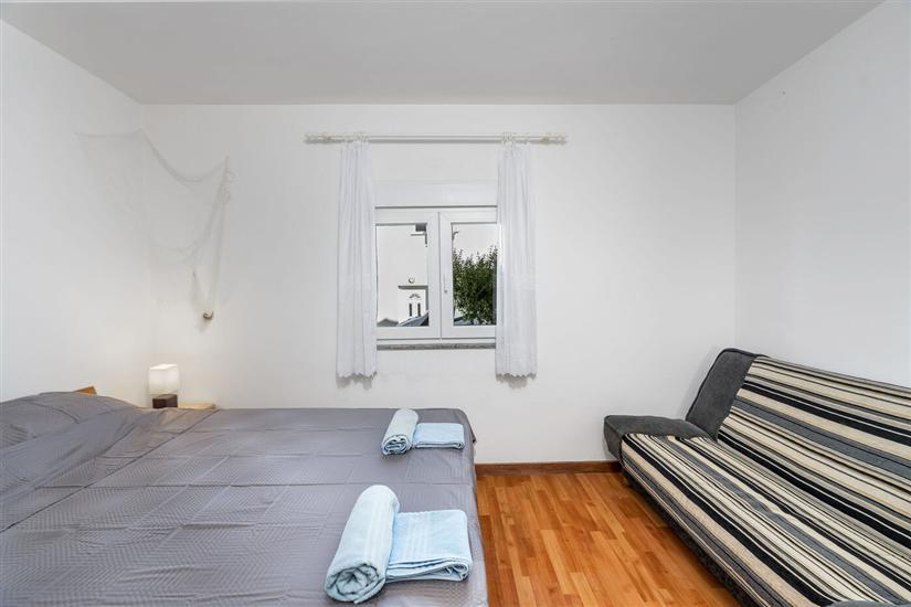 Apartment A2, for 6 persons