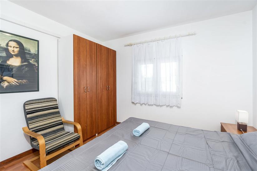 Apartment A2, for 6 persons