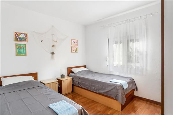 Apartment A2, for 6 persons