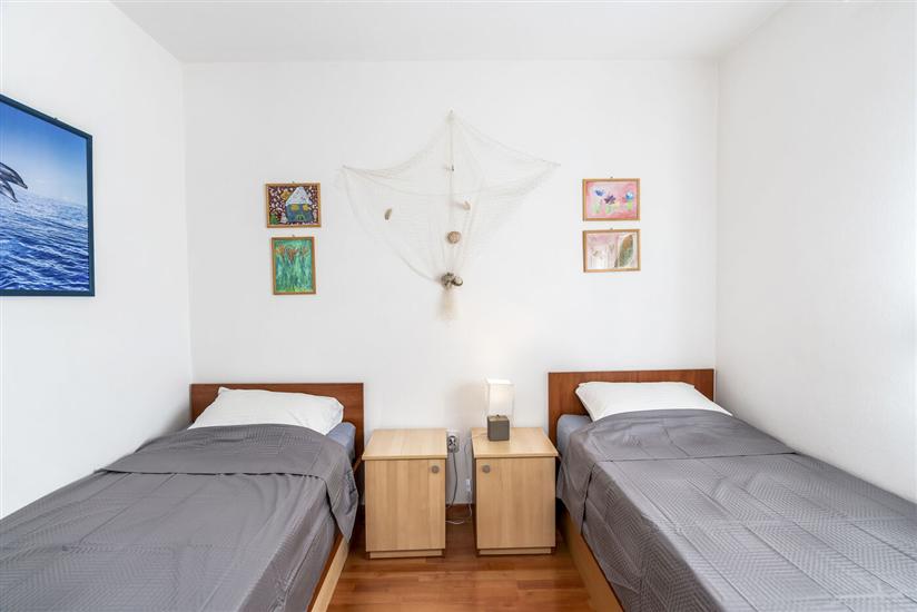 Apartment A2, for 6 persons