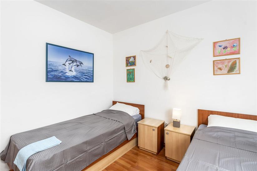 Apartment A2, for 6 persons