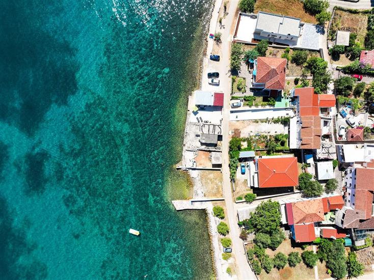 Apartments Beachfront Pebble