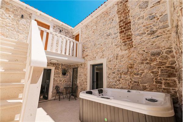 Apartment A1, for 6 persons