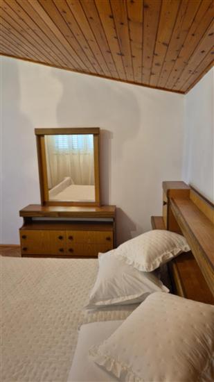 Apartment A2, for 5 persons