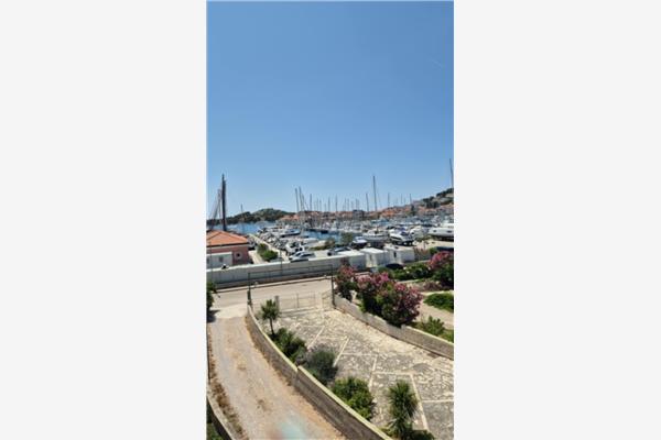 Apartment A2, for 5 persons