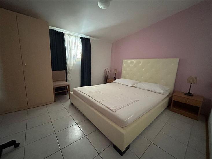 Apartment A2, for 3 persons