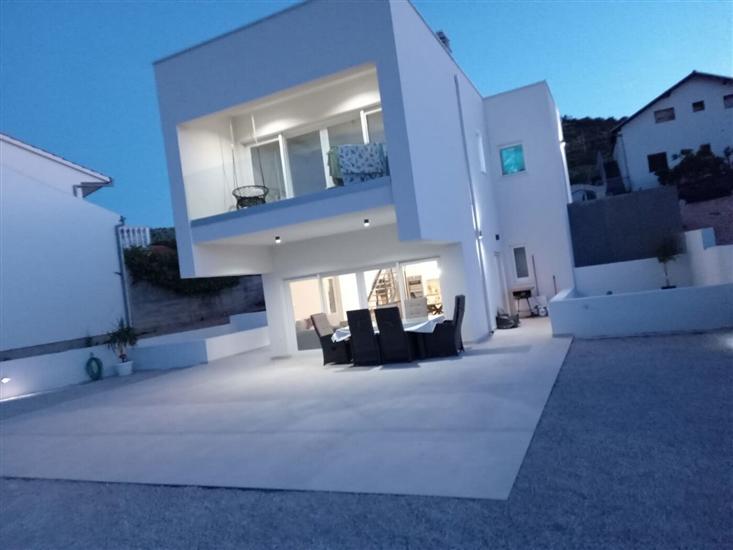 Villa Raslina View