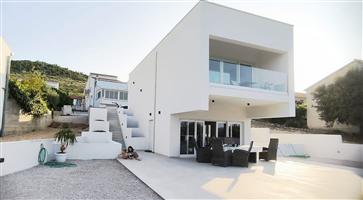 Hiša - Raslina (Sibenik)