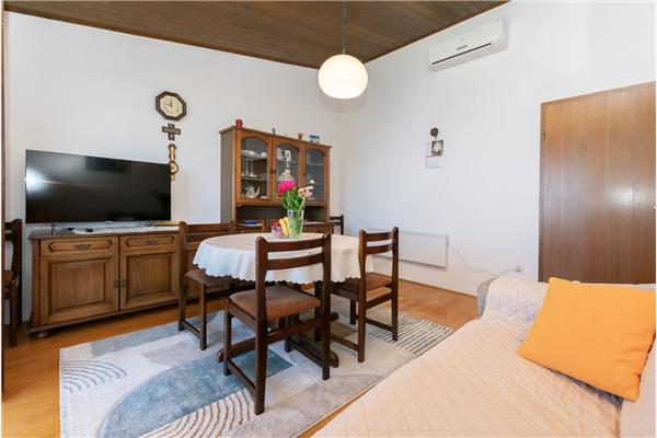 Apartment A1, for 6 persons