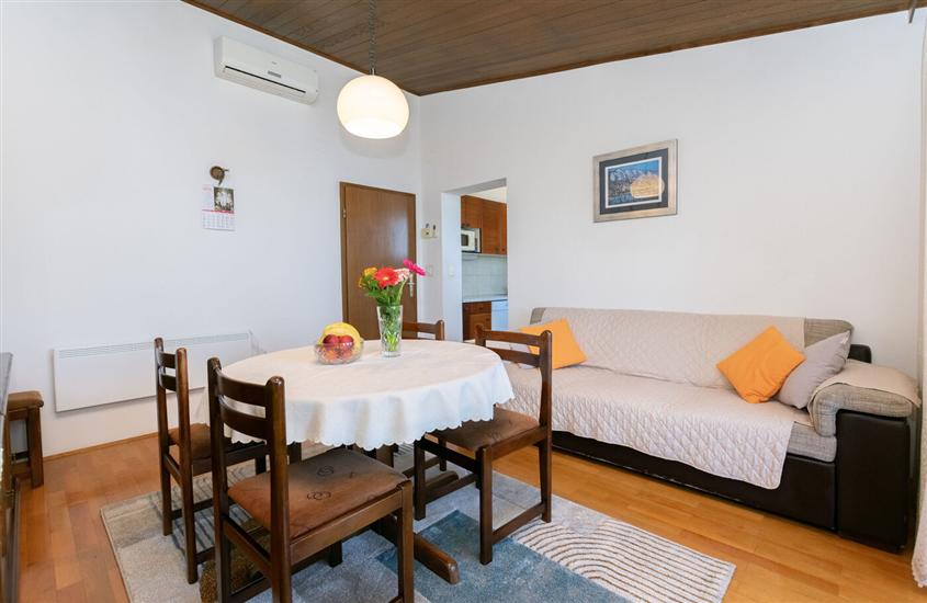 Apartment A1, for 6 persons