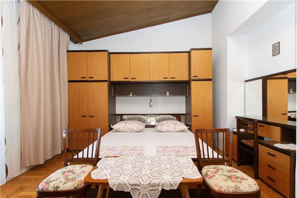 Apartment A1, for 6 persons