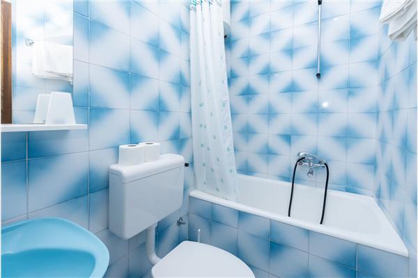 Apartment A1, for 6 persons