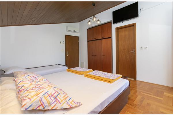 Apartment A1, for 6 persons