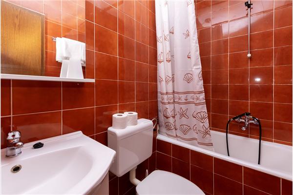 Apartment A1, for 6 persons