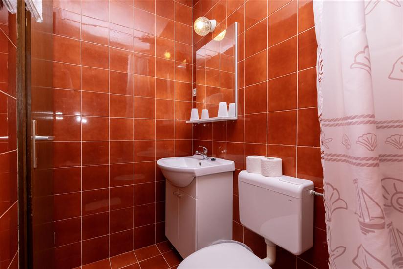 Apartment A1, for 6 persons