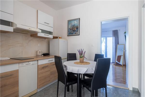 Apartment A2, for 5 persons