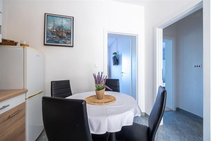 Apartment A2, for 5 persons