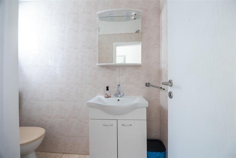 Apartment A2, for 5 persons